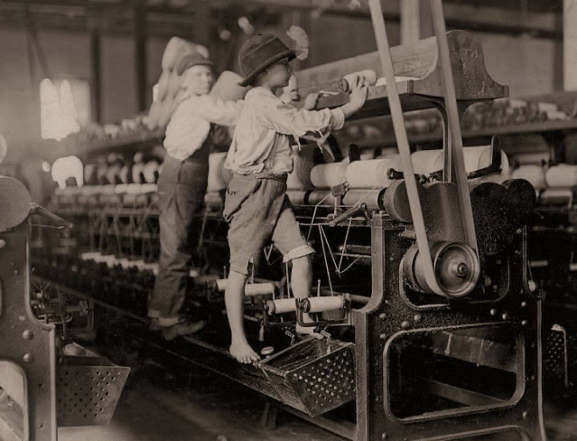 Lewis Hine, children at Bibb Mill No. 1, Macon, Georgia, 1909