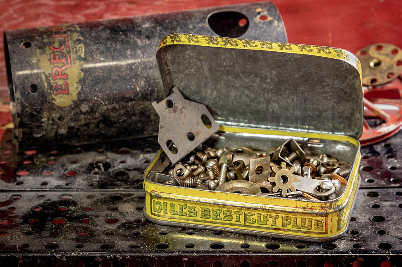 Vintage Erector-set nuts and bolts — Cindy Shebley, CC BY 2.0